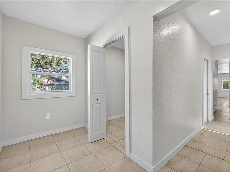 773 W Harbor Dr S — Photo 29