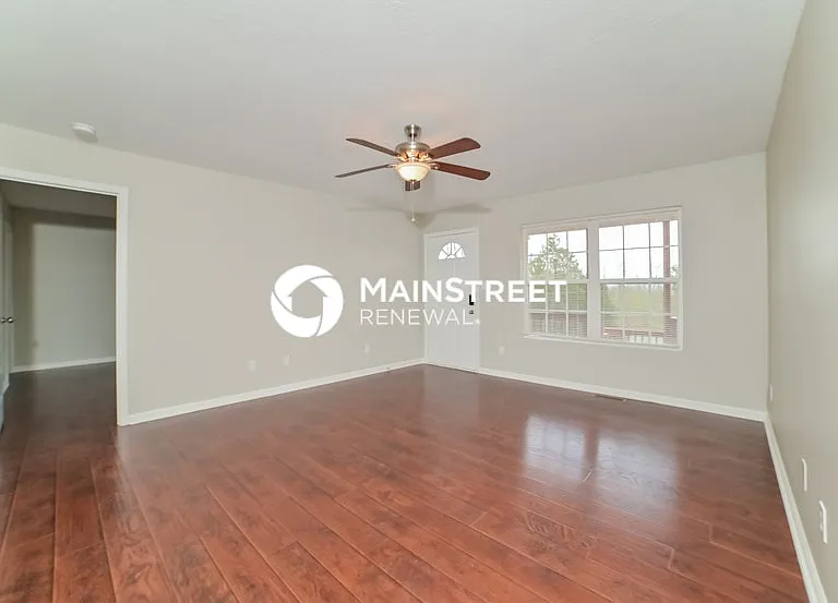 5217 Oakhill Dr — Photo 4