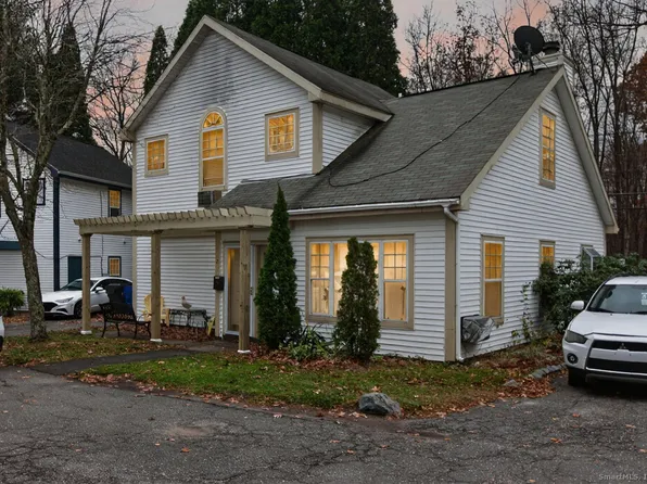 855 Oronoke Road #2, Waterbury, CT 06708