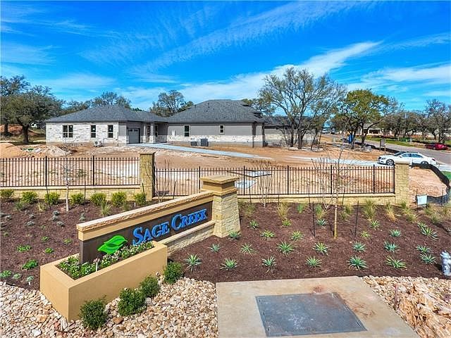 1st image of 10904 Vista Heights Dr