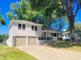 10232 Outlook Dr, Overland Park, KS 66207