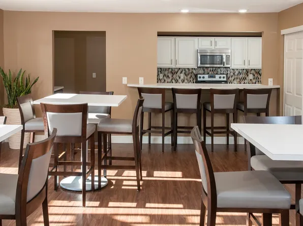 Vernon Oaks Apartments