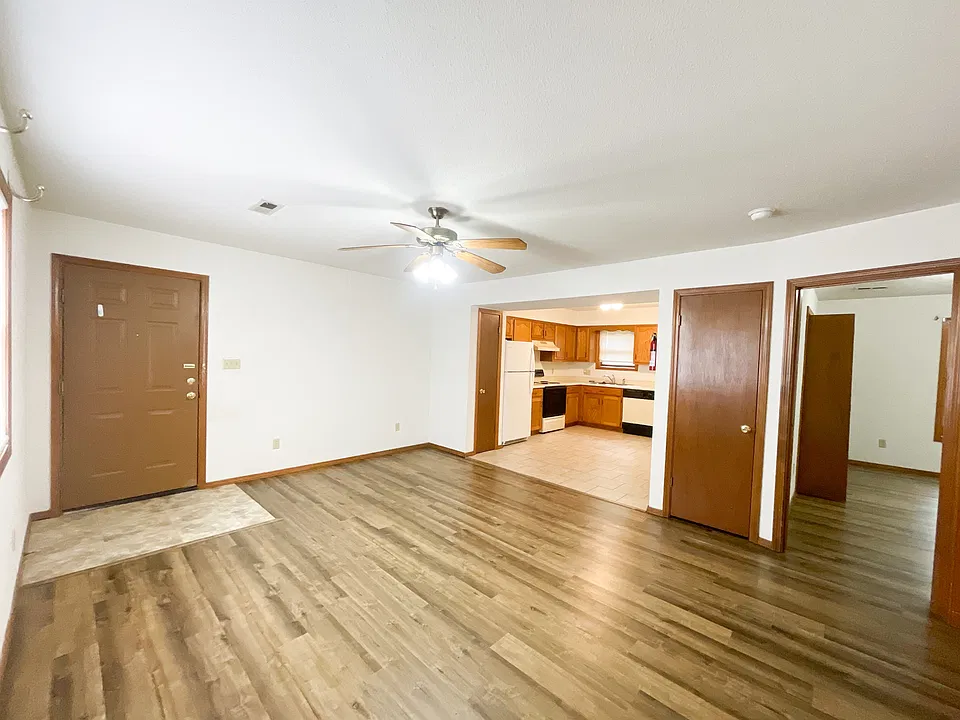 1589 Belair Dr