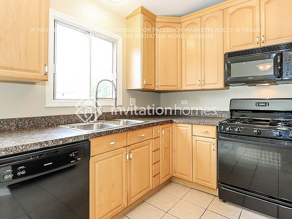 4th image of 2346 Cambridge Ln
