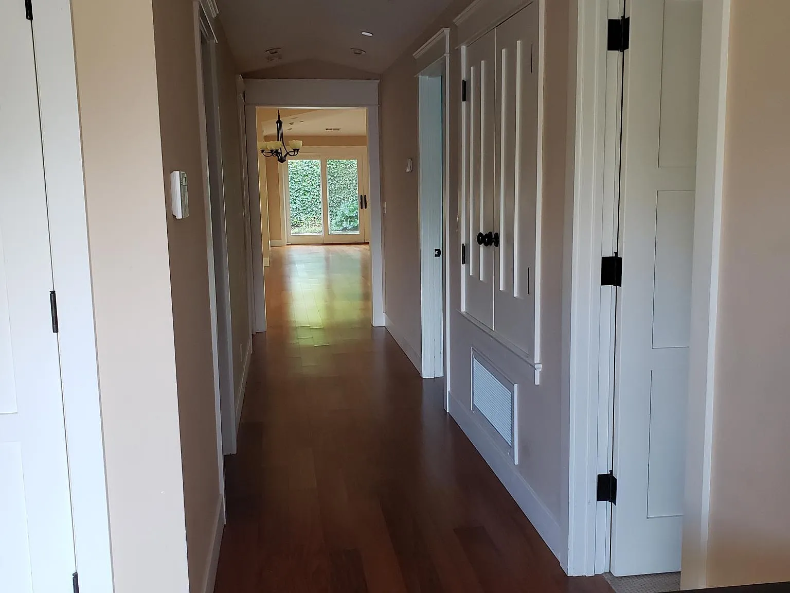 4 bed, 2037 sqft, $10,000 — Photo 3