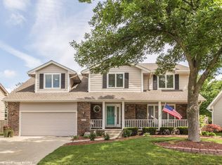 4657 Elm St, West Des Moines, IA 50265