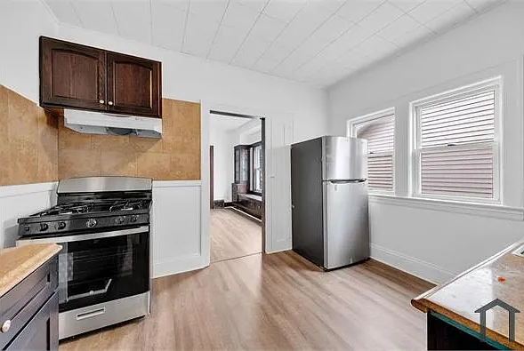 3 bed, 1000 sqft, $1,650 — Photo 4