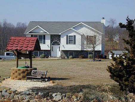 2nd image of 1055 Old Dominion Ct