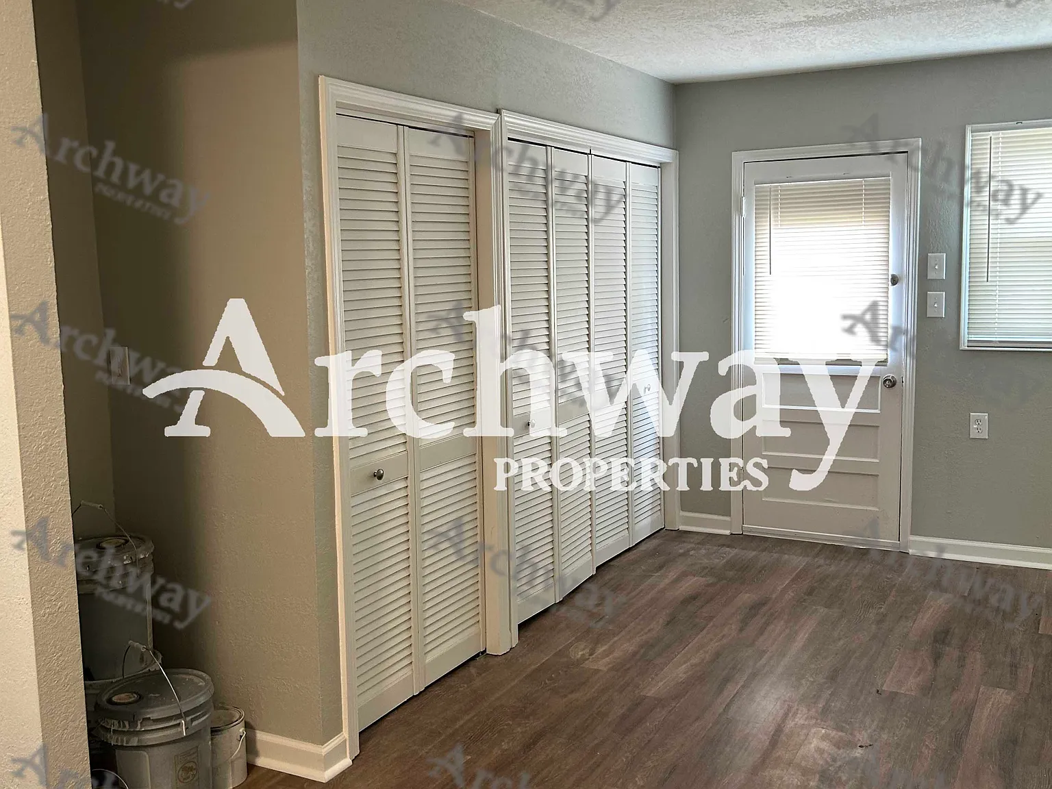 3 bed, 1.5 bath, 1092 sqft, $1,350 — Photo 3