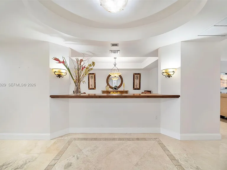 791 Crandon Blvd #404 — Photo 2