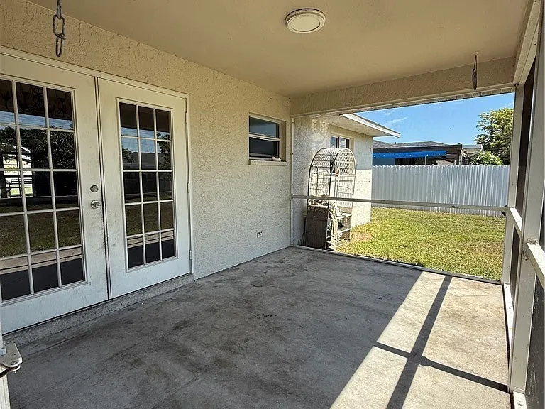 3307 SW 1st Ave — Photo 12