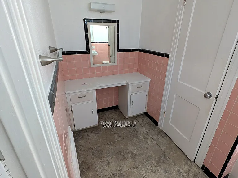 2702 Swantner St #5 — Photo 13