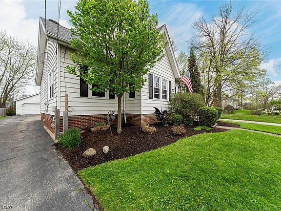 3rd image of 1207 Irene Rd
