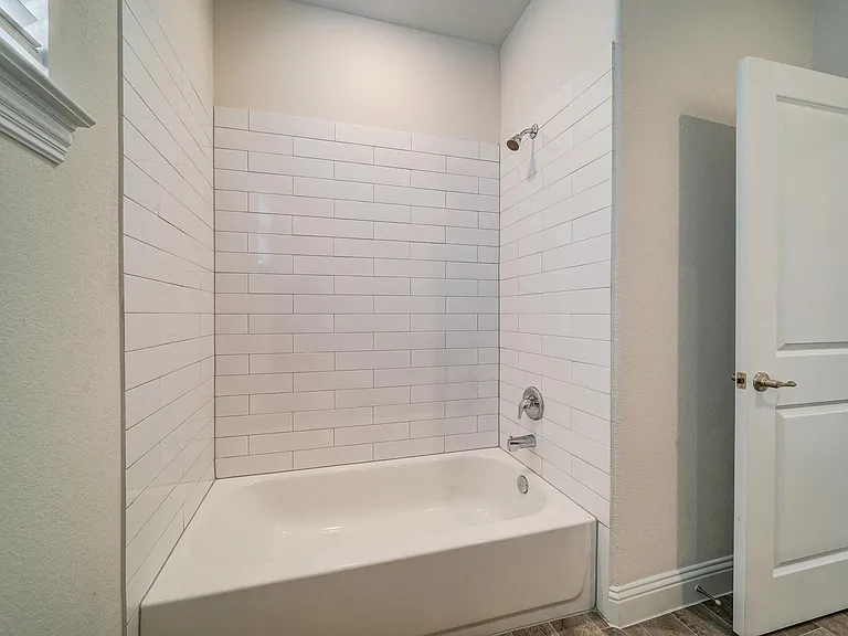 6009 Dandelion Dr — Photo 7