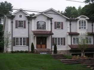 7 Fox Hill Ln, Short Hills, NJ 07078