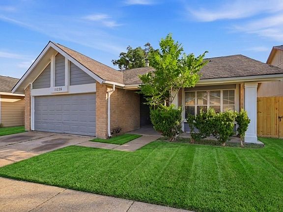 2nd image of 11226 Bayou Place Ln