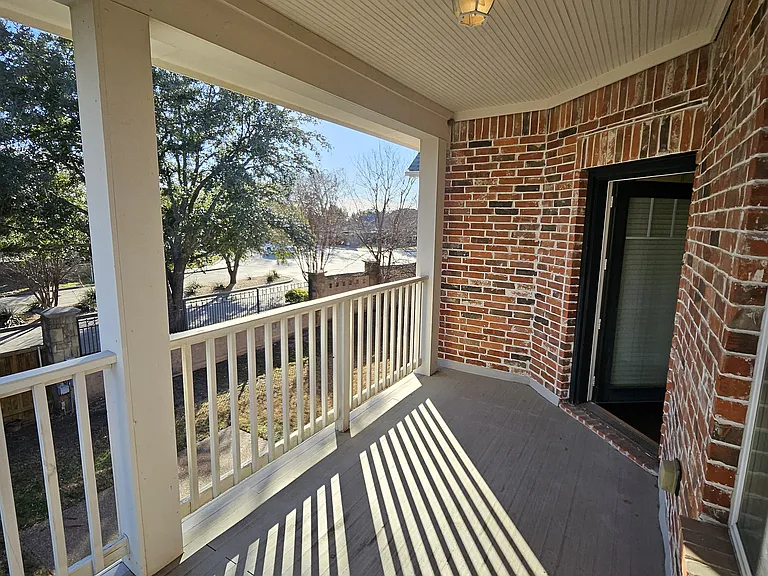 2505 Cambridge Dr — Photo 16