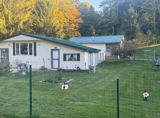 109 Forest Trl, Leroy, MI 49655