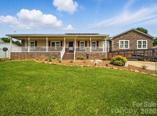 117 Pilots Ridge Dr, Bessemer City, NC 28016