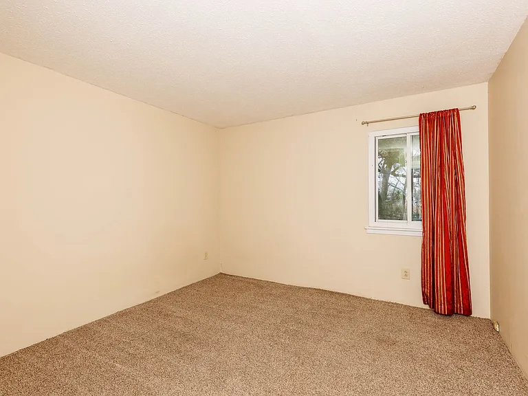 401 Skyview Dr #401D — Photo 8