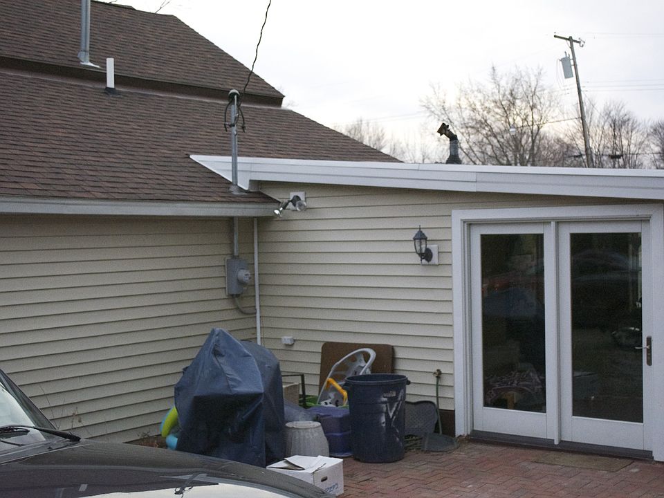 2nd image of 638 Plank St