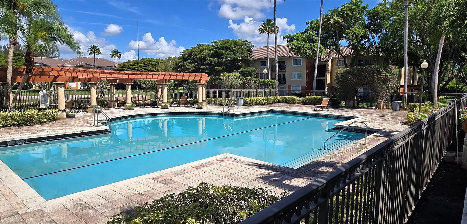 Grand Isles Condo — Photo 1