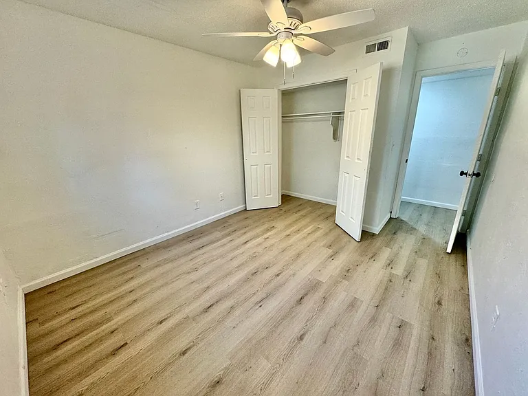 7321 Melrose Ln — Photo 28