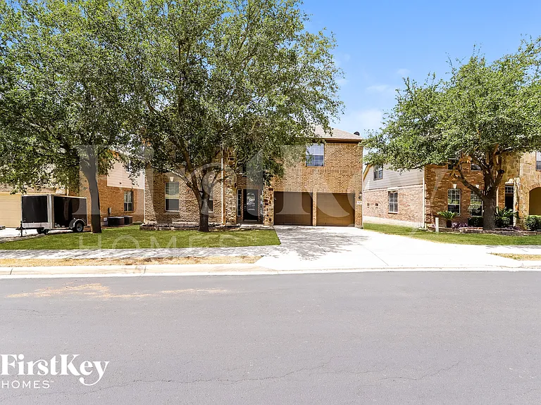 2225 Crary Mdw — Photo 1