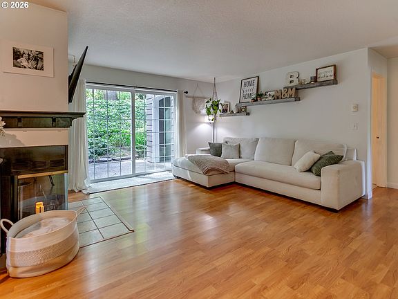 4th image of 8610 SW Curry Dr Unit B