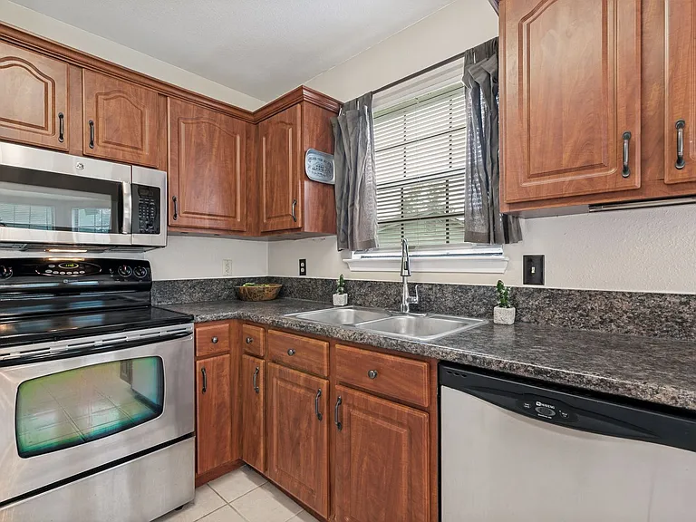 6991 Sunset Village Dr — Photo 8