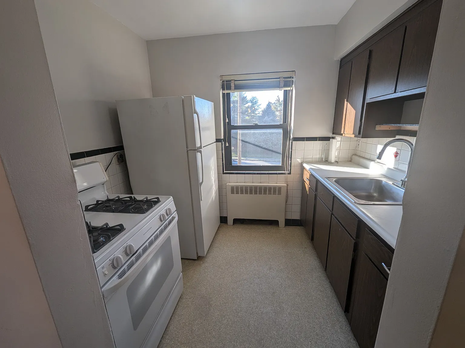 2 bed, 840 sqft, $1,140 — Photo 3