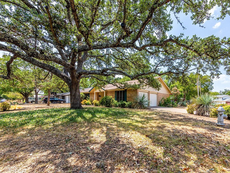 Shady corner lot