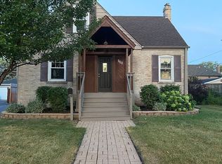 960 S Spring Rd, Elmhurst, IL 60126