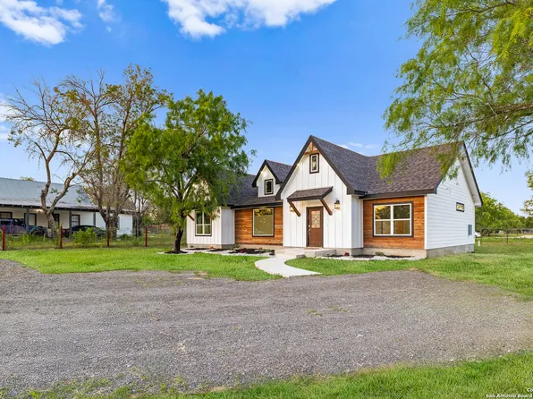 18262 Maureen Path, Lytle, TX 78052