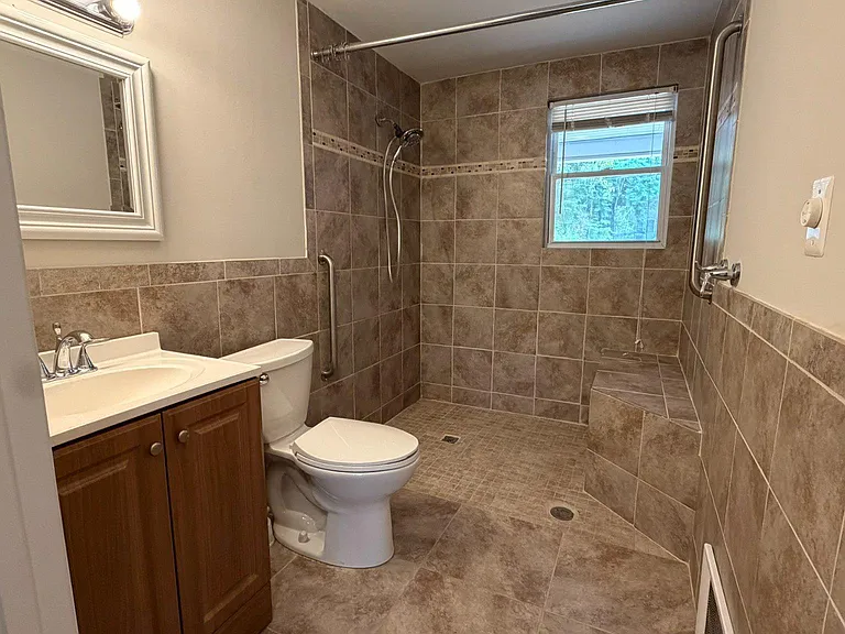 909 E Lake Ave #1 — Photo 19