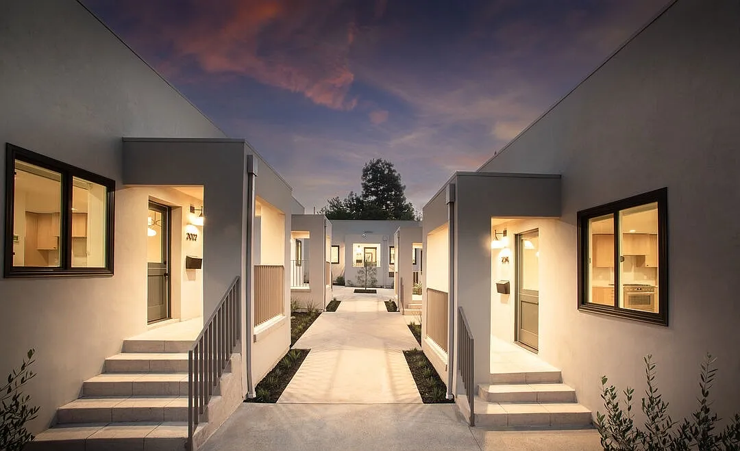 1 bed, 800 sqft, $3,295 — Photo 1