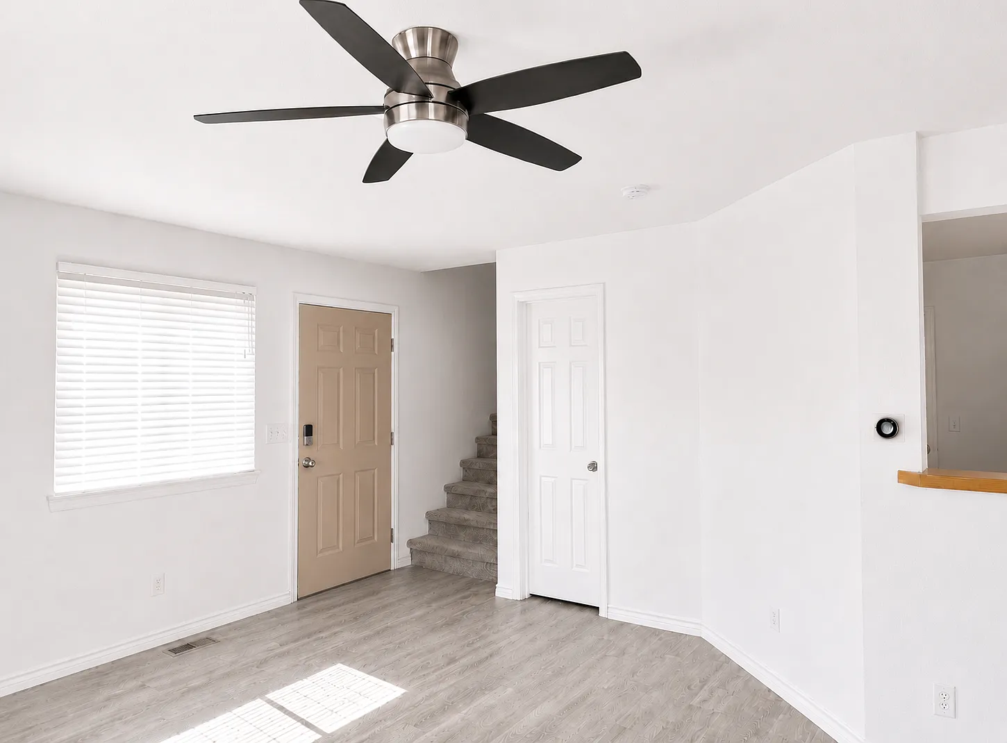 94 Mountain Shadows Ln — Photo 4