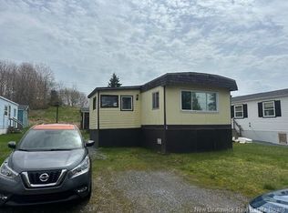 23 Tulip St, Saint John, NB E2M 5M3
