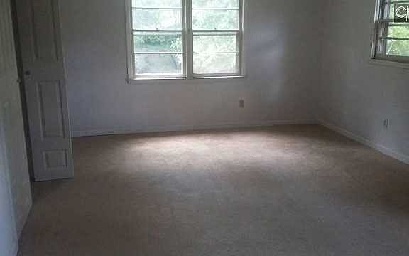 5th image of 521 Cedar Ln