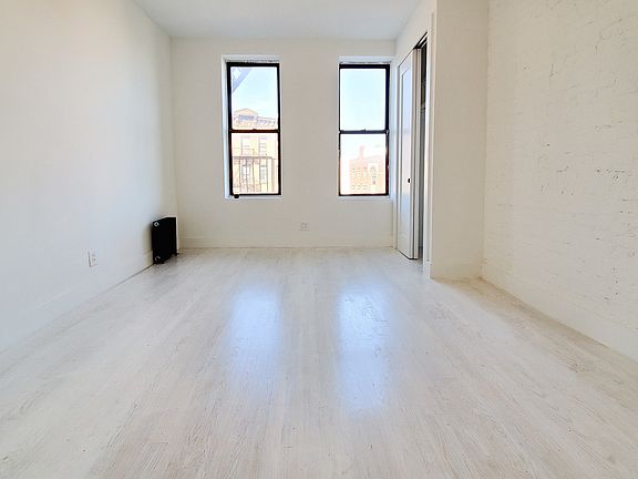 3rd image of 750 Washington Ave #4F