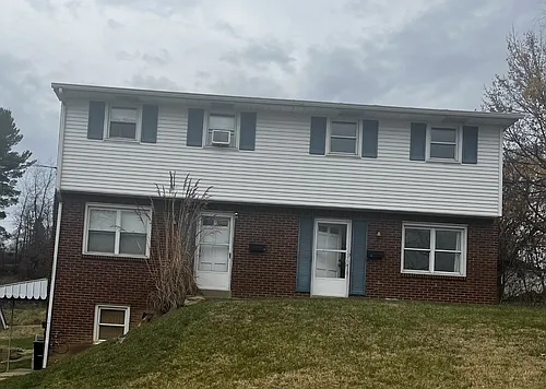 8 North St #B Photo 1
