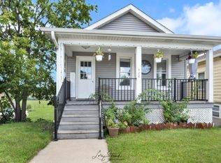 428 S Lake St, Aurora, IL 60506