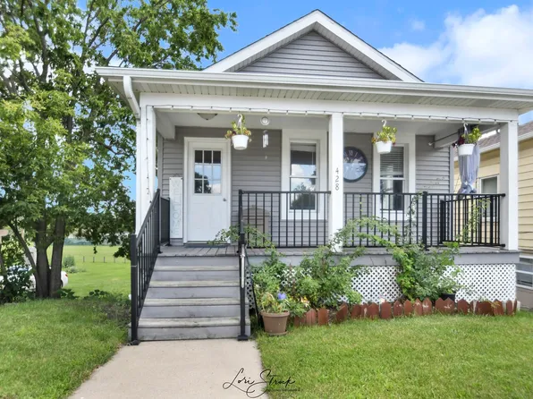 428 S Lake St, Aurora, IL 60506