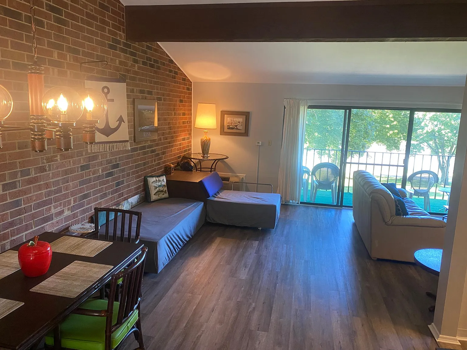 31 Lausanne Ct — Photo 4
