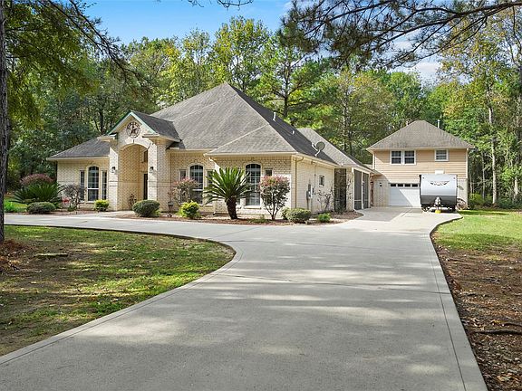 2nd image of 2519 Blue Lake Dr