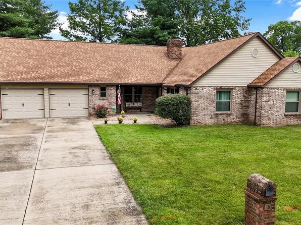 18 Oakside Dr, Collinsville, IL 62234