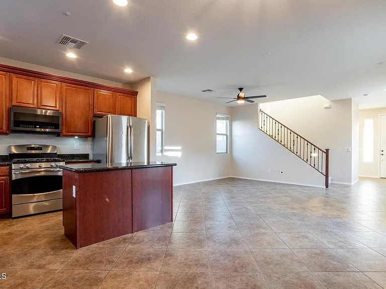7364 W Palo Brea Ln — Photo 12