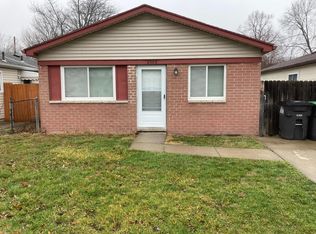 26118 Superior Rd, Taylor, MI 48180