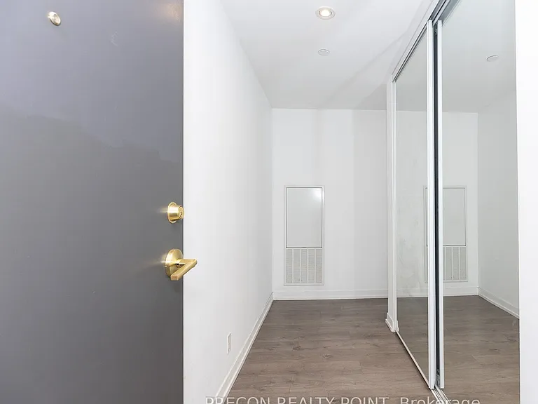 950 Portage Pkwy #5712 — Photo 2