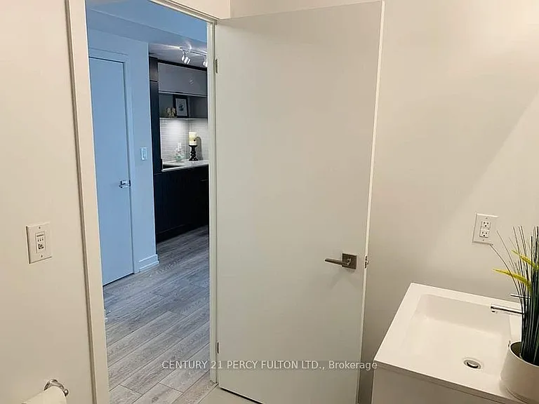 159 Wellesley St E #1602 — Photo 45